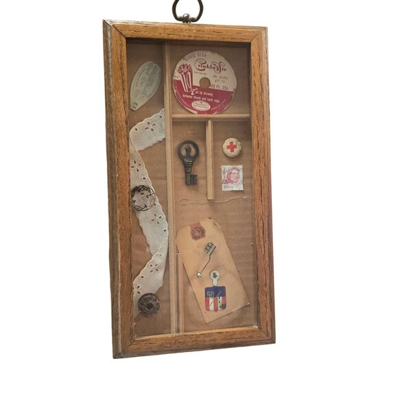 Vintage Shadow Box With Rustic Memorabilia Including Lace Key Button Sewing Noti - Picture 1 of 14